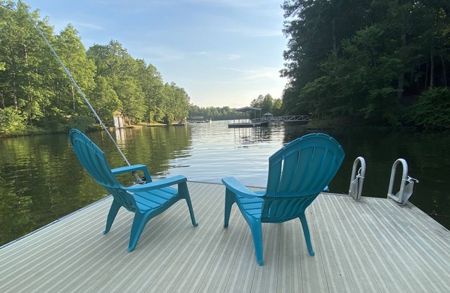 Peaceful Lake Getaway