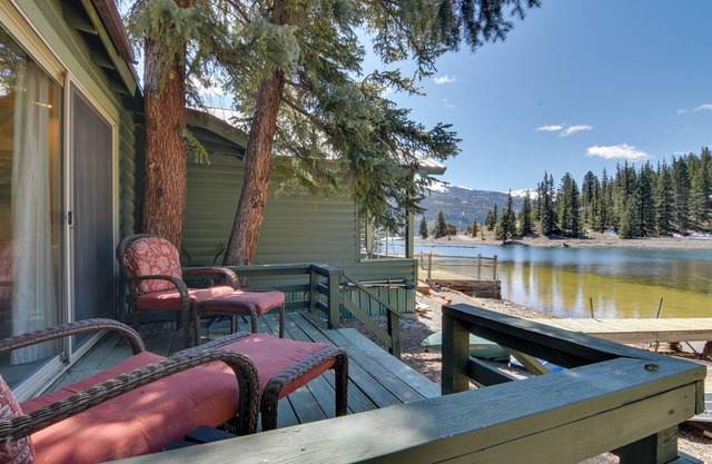 Peaceful Lake San Cristobal Cabin: Canoes Provided