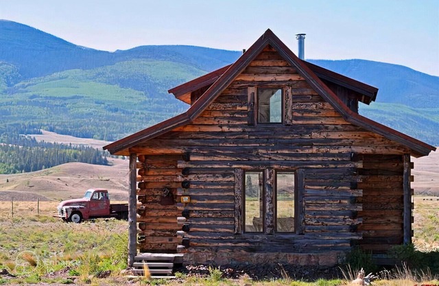 Peaceful mountain cabin walking distance to Rio Grande River