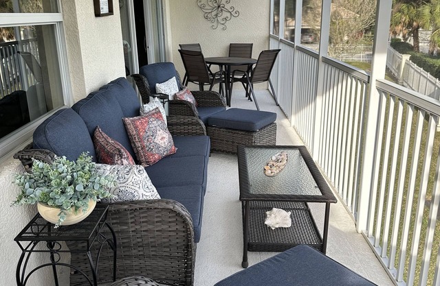 Peaceful & Quiet 2bed/2bath condo, on 1st green, pool, tennis/pickle ball & golf