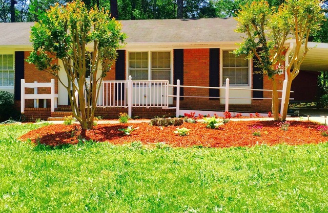 Peaceful Roomy Estate In the City (Limited Offer!)