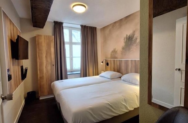Peaceful Stay in Thorn – Explore Cobblestone Streets, Historic Buildings