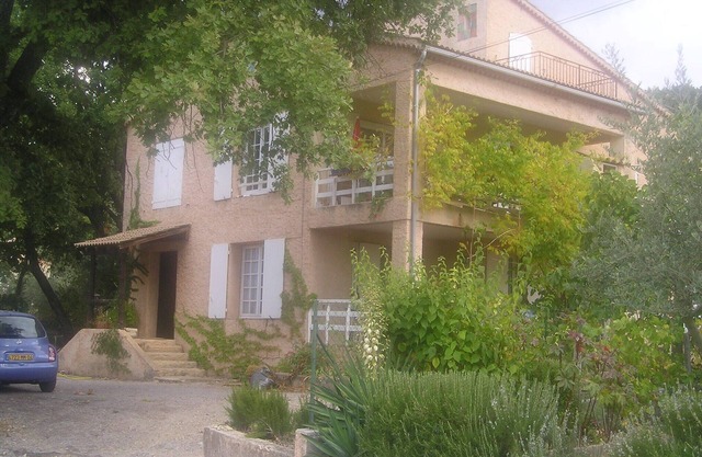 PEACEFUL VILLA IN A SMALL VILLAGE IN PROVENCE