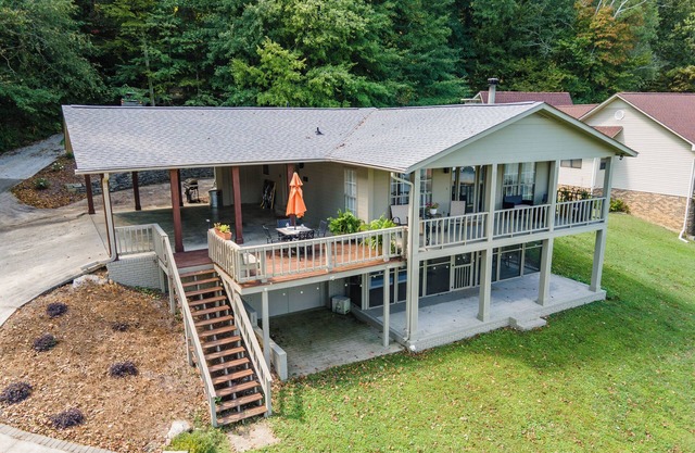 Peaceful waterfront home in prime location