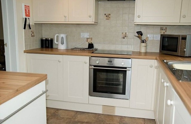 Peaceful, well equipped, pet friendly, character bungalow