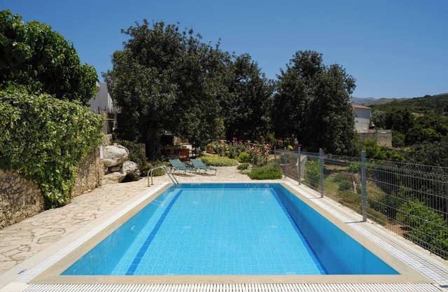 Peacefull Villa With Beautiful Gardens and a Pool With Amazing View!