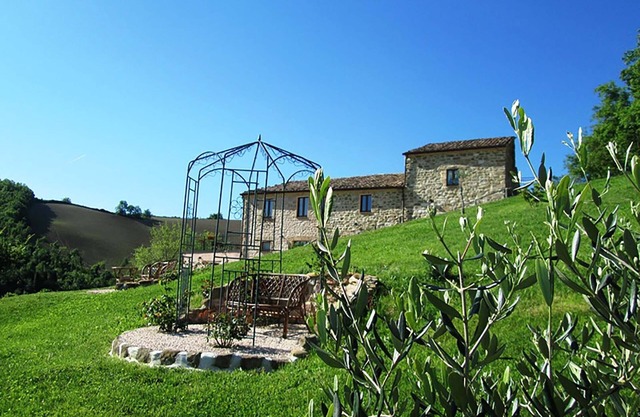 Peacefulness, nature, tranquillity at Cottage ‘L`Aria’ Le Marche, Italy