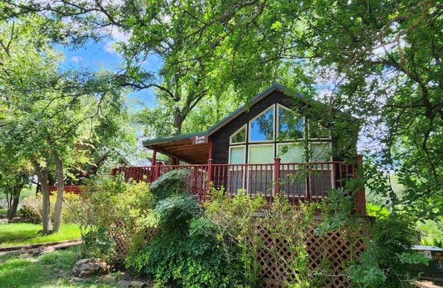 Peach Cabin