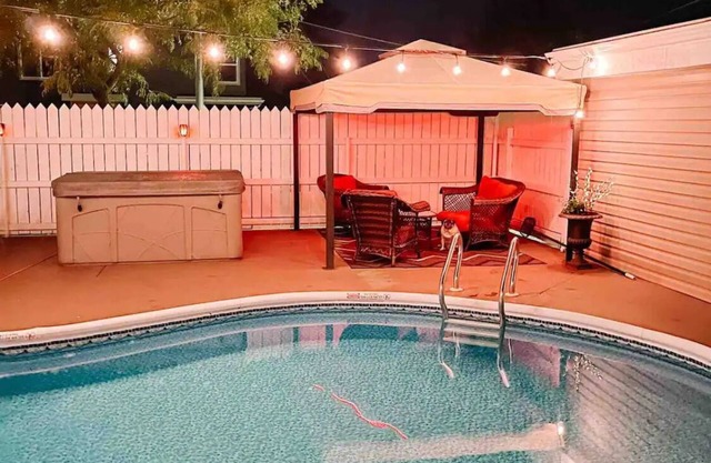 Peach City Retreat w/Pool and Hot Tub