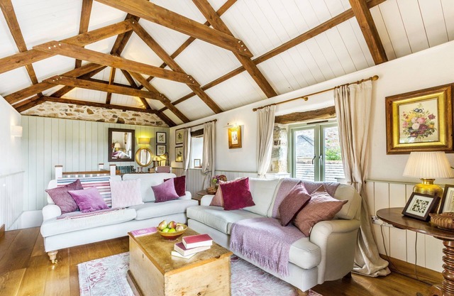 Pear Tree Cottage - a cottage that sleeps 4 guests in 2 bedrooms