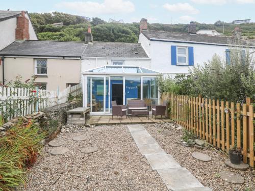Pebble Cottage