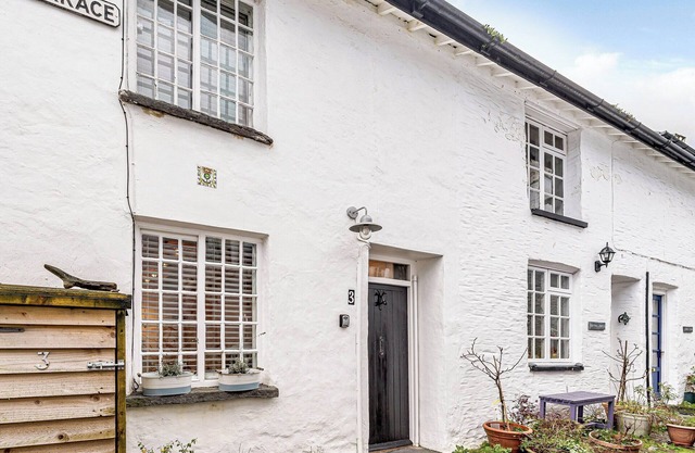 Pebble Cottage - UK32243