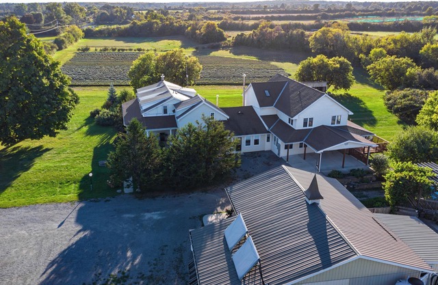 PEC Country Lavender Farmhouse