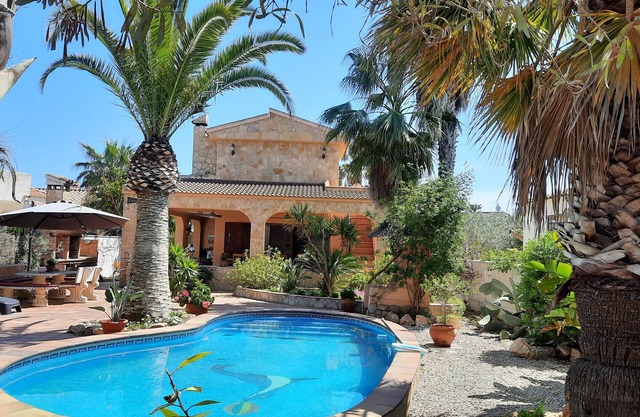 "Pedro"@MARISOL: 270m to the beach, private pool, A/C, WiFi, dog beach