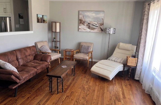 PEI Home (3 Bedroom, 4 Beds, Washer & Dryer, Air Conditioning, Fire Pit.)