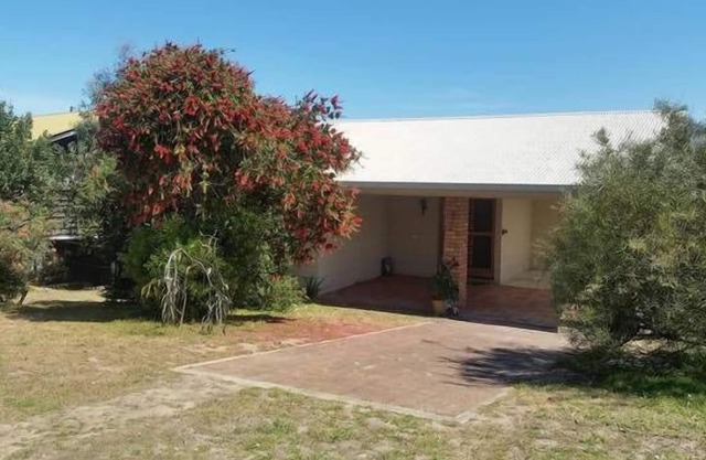 Pelican Breeze - uninterrupted views over Lake Victoria - 3 Pelican Street