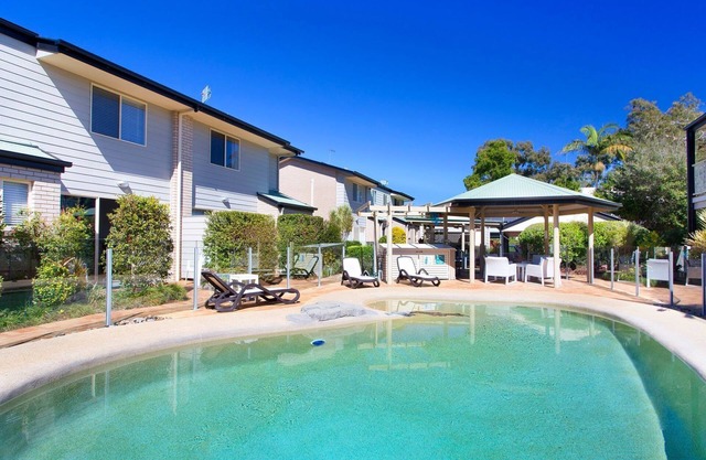 Pelican Cove 9 - The family friendly alternative to Hastings St