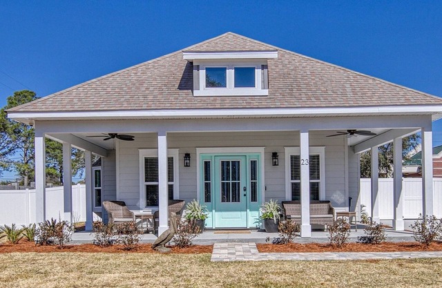 Pelican Perch - Private Pool, Direct Private Beach Access & Golf Cart Avail!