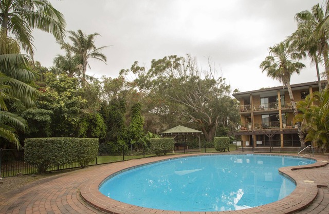 PELICAN PLACE OASIS