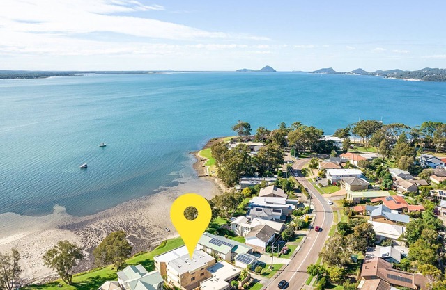 Pelican Sands 2 , 83 Soldiers Point Road - fantastic waterfront unit with pool and air conditioning