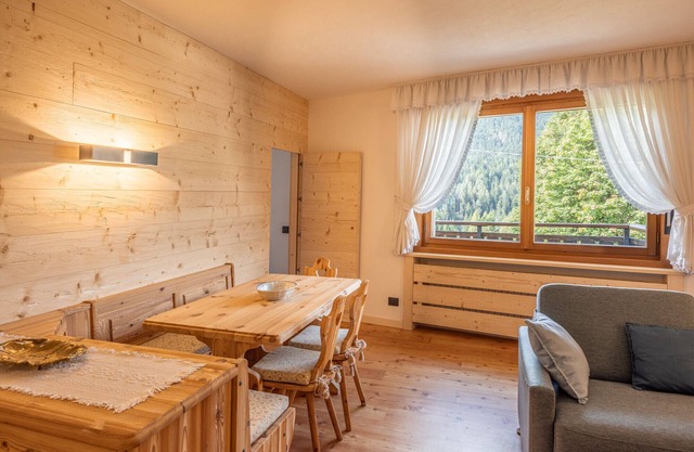 Pelmo Mountain Lodge