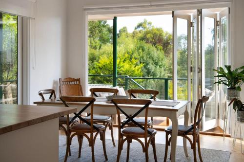 Pembroke - modern comforts and scenic views