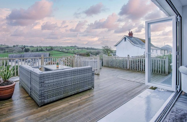 Pencw Garden View - 3 Bed Apartment - Saundersfoot