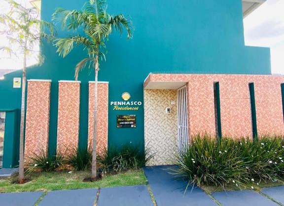 Penhasco Residences