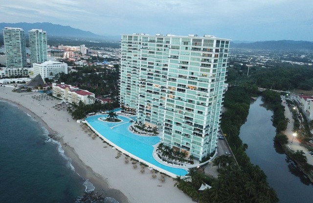 Peninsula - Puerto Vallarta - Luxury-Oceanfront - Spectacular 19th Floor View