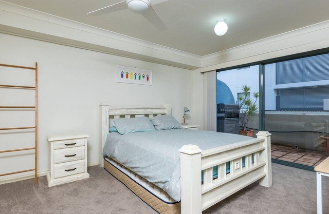 Peninsula Waters, 3/2-4 Soldiers Point Rd - Beautiful Air Conditioned Unit with Pool, Lift & WIFI