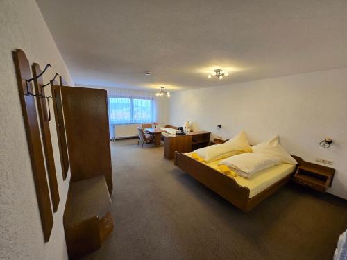 Pension Hauber - Kirschtortenzimmer mit Balkon
