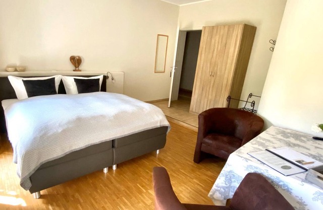 Pension "Hof Mollberg" - double room, shower, WC