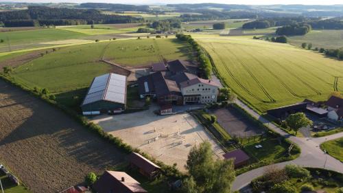 Pension & Reitschule Fuchsenhof