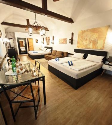 Pension Riverside in Leverkusen Hitdorf am Rhein - Zentral an der A1 und 59