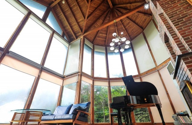 Pension Yangpyeong Lake Cabins