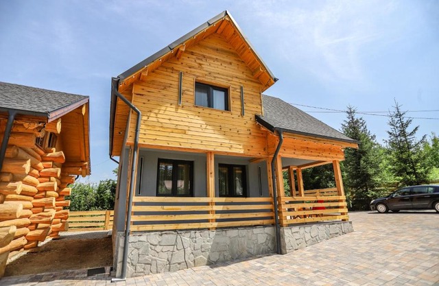 PENSIUNEA IZABELLA, Vila Cocket