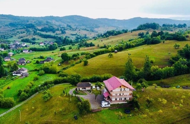 PENSIUNEA PLAI STRABUN