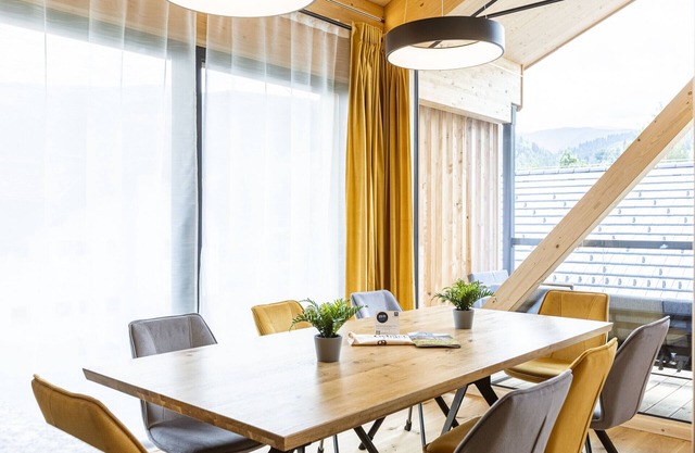 Penthouse # 4c with sauna & outdoor bathtub