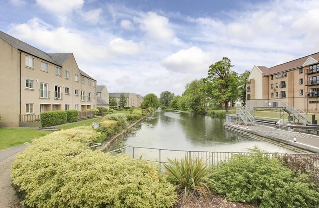 Penthouse Apartment - Skipper Way, Little Paxton