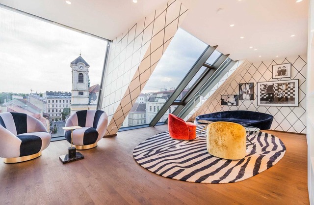 Penthouse near the town hall Vienna