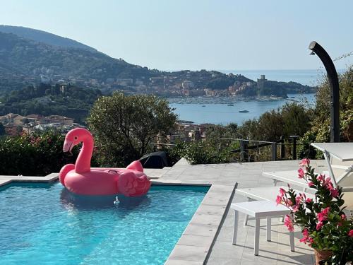 Penthouse Paradiso with Private Pool