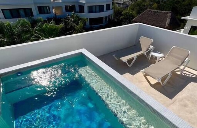 Penthouse - Private - Pool & Heated Jacuzzi & Balcony -A3021