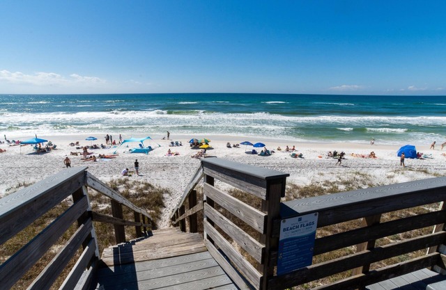 Penthouse spectacular views of the blue green waters of the Gulf of Mexico