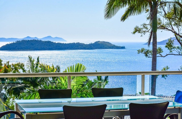 Penthouse style apartment Blue Water Views 10