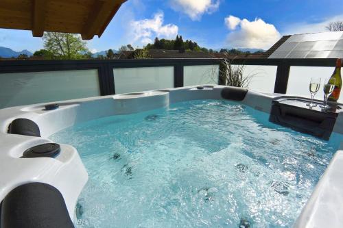 "Penthouse Suite" mit Whirlpool Romantik und Privatsphäre