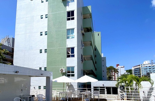 Penthouse w/ indoor pool 30 seconds from Cabo Branco beach - João Pessoa