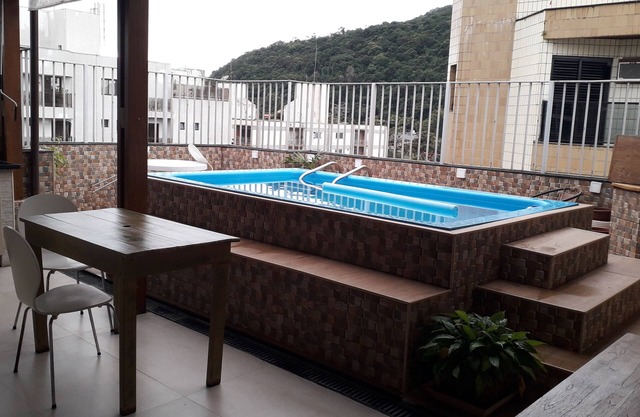 PENTHOUSE W/POOL AND PRIVATE BARBECUE ENSEADA GUARUJA NEAR THE BEACH