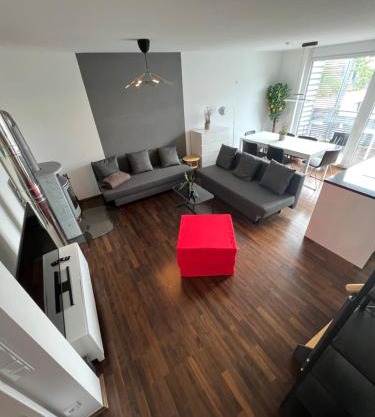 Penthouse-Wohnung - Balkon - Dachterrasse - Zentrum