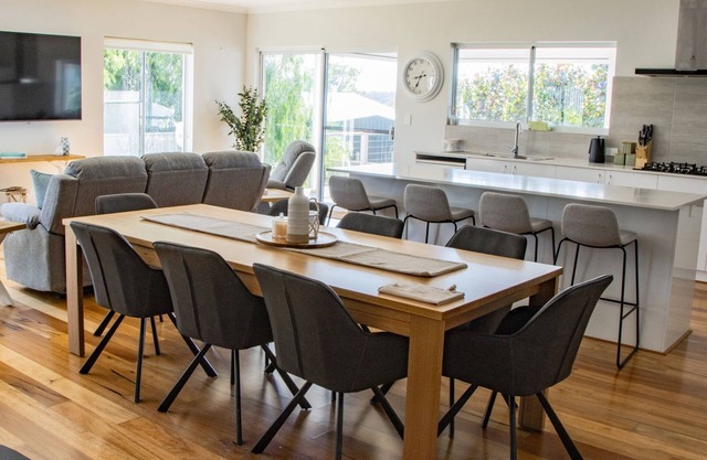 Peppermint Rise - a luxurious retreat in Peppermint Grove Beach, WA.