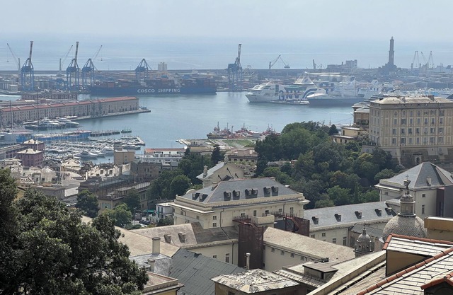 Perdianahouse Waterfront large apartment in elegant setting
